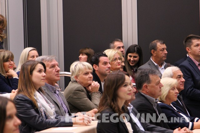 Održana svečana promocija prve generacije magistara farmacije Farmaceutskog fakulteta Sveučilišta u Mostaru