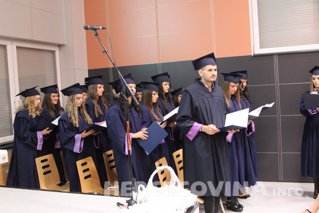 Održana svečana promocija prve generacije magistara farmacije Farmaceutskog fakulteta Sveučilišta u Mostaru