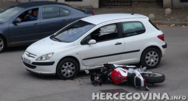 Prometna nezgoda na Smrčenjacima, stradao motociklist