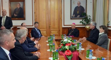 Andrej Plenković, Mostar