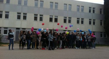 Mostar: Baloni podrške, ljubavi i nade su poletjeli mostarskim nebom