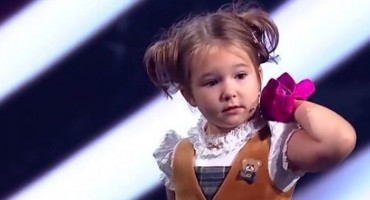 Ima samo 3,5 godine, a govori čak 7 jezika