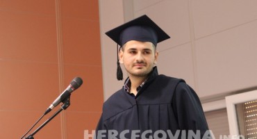 Mostar: Prekrasan govor studenta farmacije na oproštaju od fakulteta koji morate pročitati