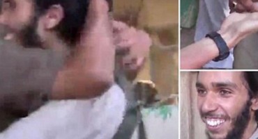 Pogledajte reakciju borca Islamske države kad su mu rekli da se mora raznijeti bombom