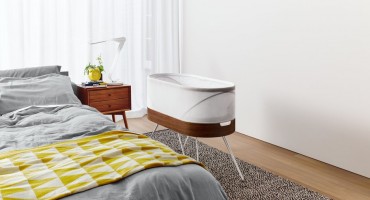 Izumljen krevetac koji ljulja bebu čim zaplače