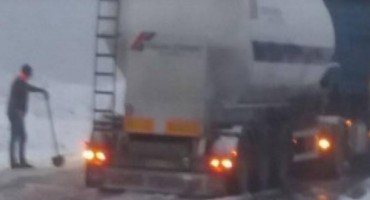 Snijeg već izazvao probleme vozačima