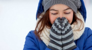 Neobični trik za osvježavanje zimske odjeće vodkom