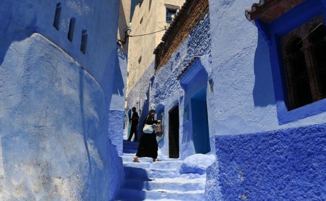 Grad Chefchaouen tri puta godišnje boje u plavo
