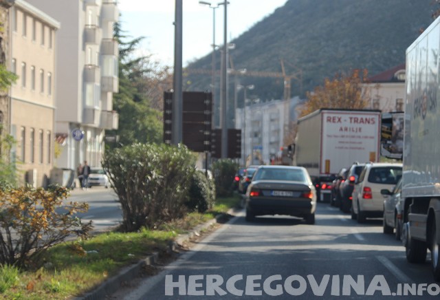 Mostar: Zbog radova velike gužve na Bulevaru