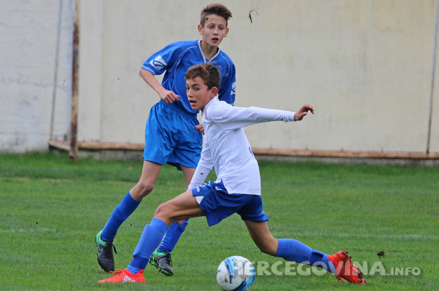 Mlađi pioniri i juniori Hajduka uvjerljivi u Metkoviću