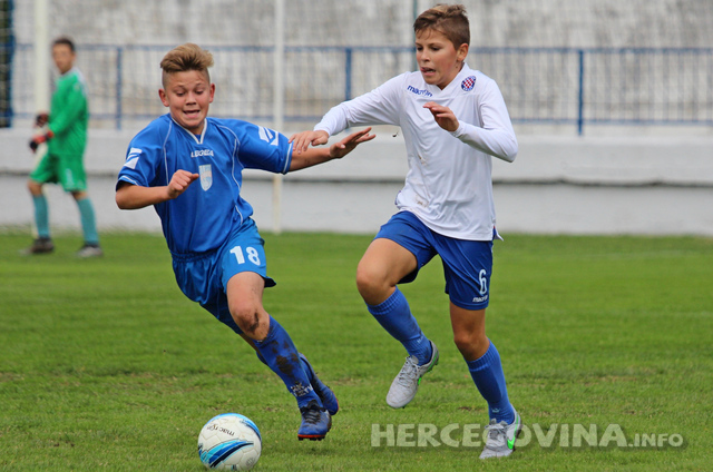 Mlađi pioniri i juniori Hajduka uvjerljivi u Metkoviću
