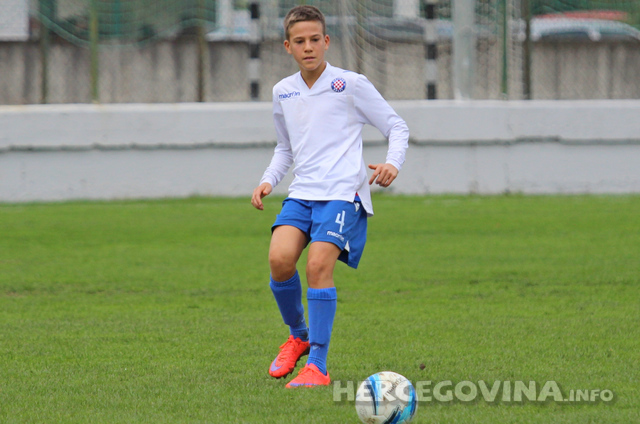 Mlađi pioniri i juniori Hajduka uvjerljivi u Metkoviću