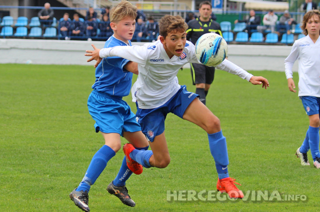 Mlađi pioniri i juniori Hajduka uvjerljivi u Metkoviću