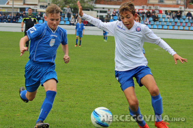 Mlađi pioniri i juniori Hajduka uvjerljivi u Metkoviću