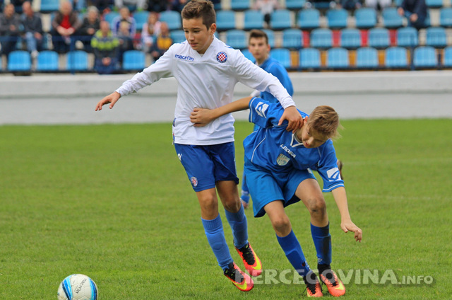 Mlađi pioniri i juniori Hajduka uvjerljivi u Metkoviću