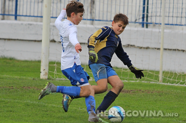 Mlađi pioniri i juniori Hajduka uvjerljivi u Metkoviću