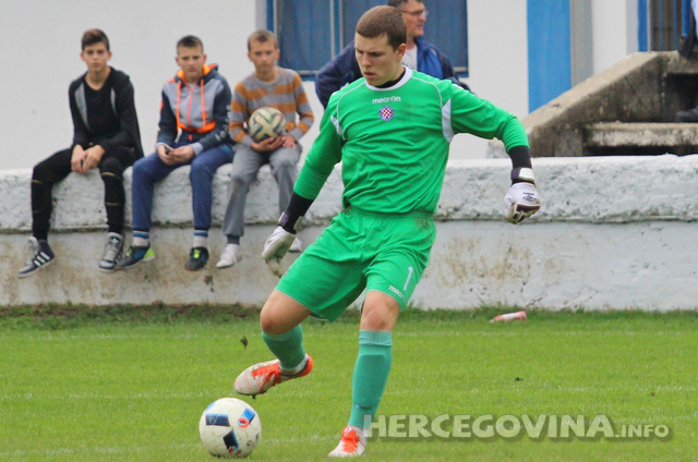 Mlađi pioniri i juniori Hajduka uvjerljivi u Metkoviću