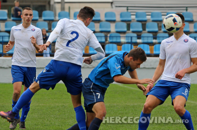 Mlađi pioniri i juniori Hajduka uvjerljivi u Metkoviću