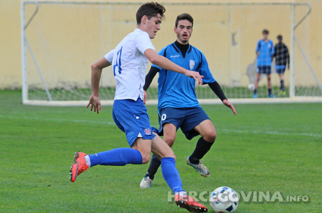 Mlađi pioniri i juniori Hajduka uvjerljivi u Metkoviću