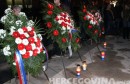 Mostar: Polaganje vijenaca u spomen hrvatskim braniteljima ispred Hrvatskog doma hercega Stjepana Kosače