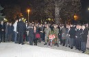 Mostar: Polaganje vijenaca u spomen hrvatskim braniteljima ispred Hrvatskog doma hercega Stjepana Kosače
