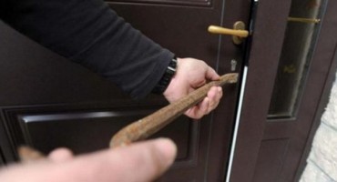 U Ružićima otuđena veća količina građevinskog materijala i alata