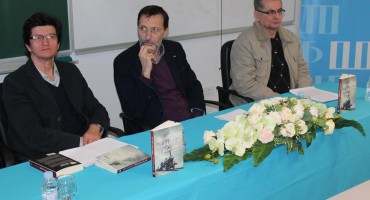  Na Filozofskom fakultetu predstavljen roman Nekoliko ptica i jedno nebo književnika Mire Gavrana