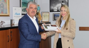 Dr. sc. Nevenko Herceg uručio novčanu potporu Ivoni Ćavar