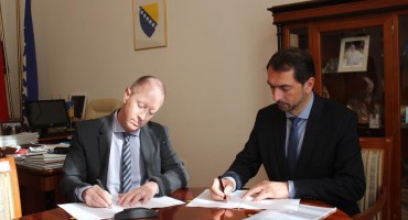 Potpisan ugovor za izgradnju novih dionica na Koridoru V.c