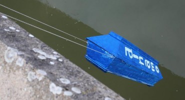 Navijači Osijeka objesili lijes Dinama