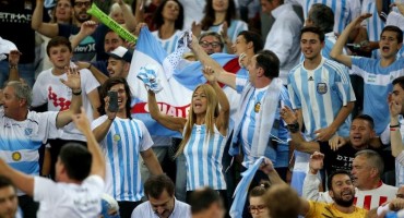 Davis Cup: Maradona i Argentinci luduju na tribinama Arene