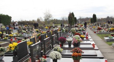 Svi sveti, blagdan svi sveti, Vinkovci, blagdan svi sveti