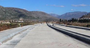 Mostar: Od sutra zabranjeno parkiranje vozila od vrha Avenije prema novom mostu