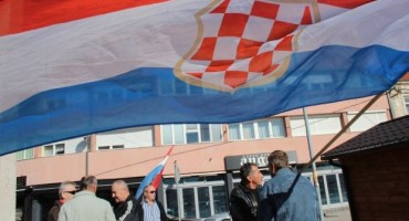 Prosvjedi branitelja održani na glavnom trgu