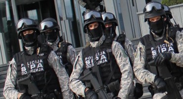 Povećanje plaća policajcima državnih agencija na čekanju