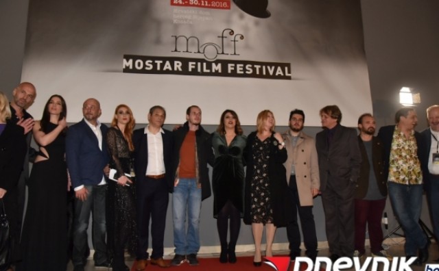 mostar film festival, Mrtve ribe plivaju na leđima