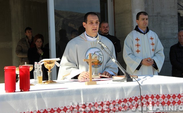 Mostar: Održana Sveta misa na groblju Masline
