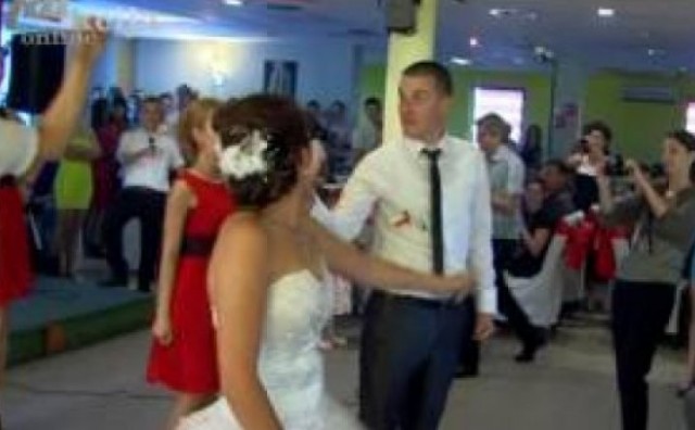 Ludnica je mala riječ: Snimak sa bosanske svadbe apsolutni hit na Balkanu