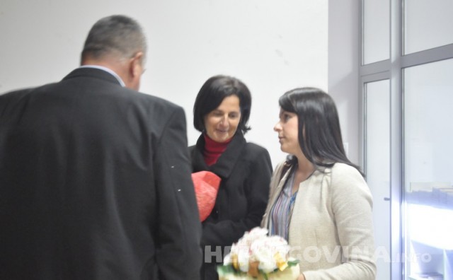 Pogledajte kako je bilo nakon dodjele diploma studentima Filozofskog fakulteta u Mostaru