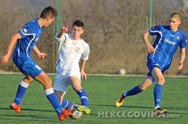 Juniori Širokog Brijega sa osmicom ispratili Dugopolje