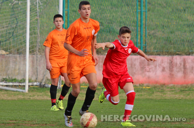 Pioniri Splita slavili protiv GOŠK-a (KG), kadeti GOŠK-a u posljednjoj minuti osvojili bod
