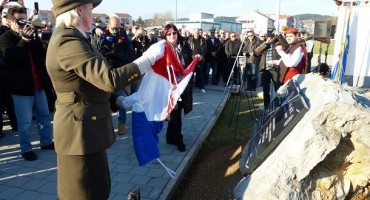 Sinj, Vukovar, spomenik