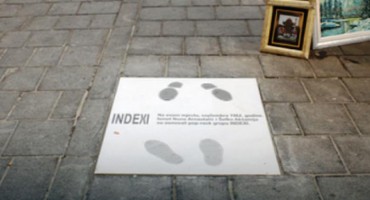 Spomen-ploča grupi 'Indexi' u Sarajevu