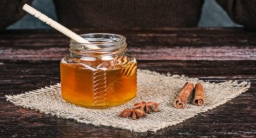 Evo što se dogodi ako svakodnevno jedete med i cimet