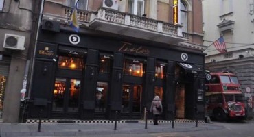 Bačene dvije bombe na kafiće u vlasništvu MMA borca Denisa Stojnića