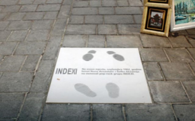 Spomen-ploča grupi 'Indexi' u Sarajevu