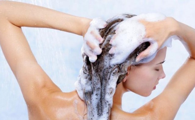  Koje je idealno doba dana za pranje kose?