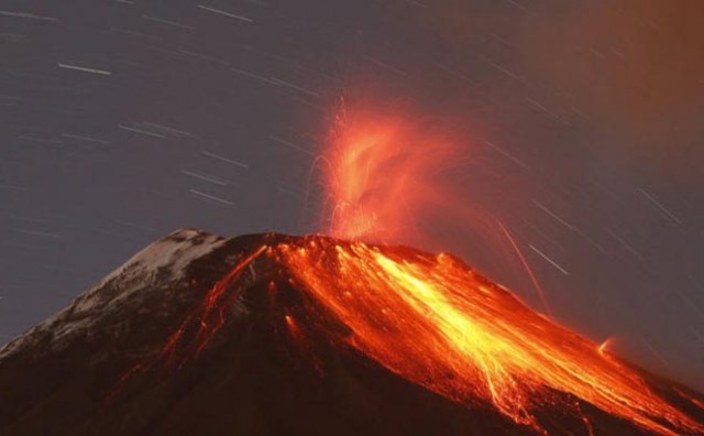 Proradio Colima 'Vatreni vulkan' u Meksiku
