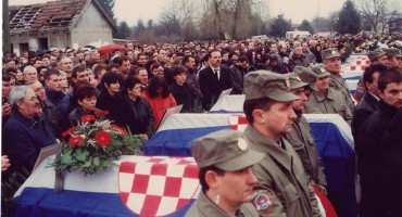 General JNA Dušan Lončar zapovjedno je odgovoran za barbarska ubojstva 75 ljudi