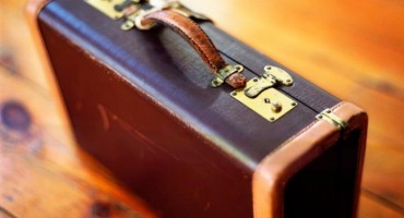 Pokušala dečka u koferu da iznese iz zatvora